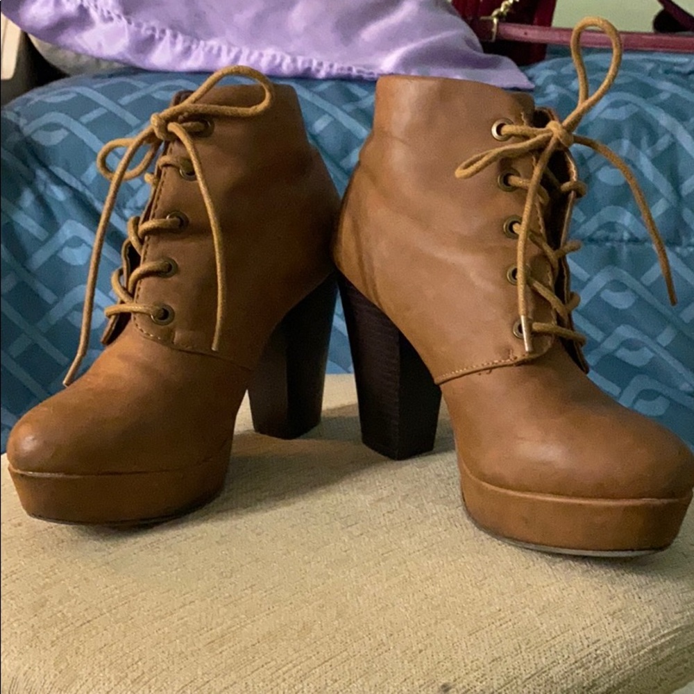 2 inch heel boots